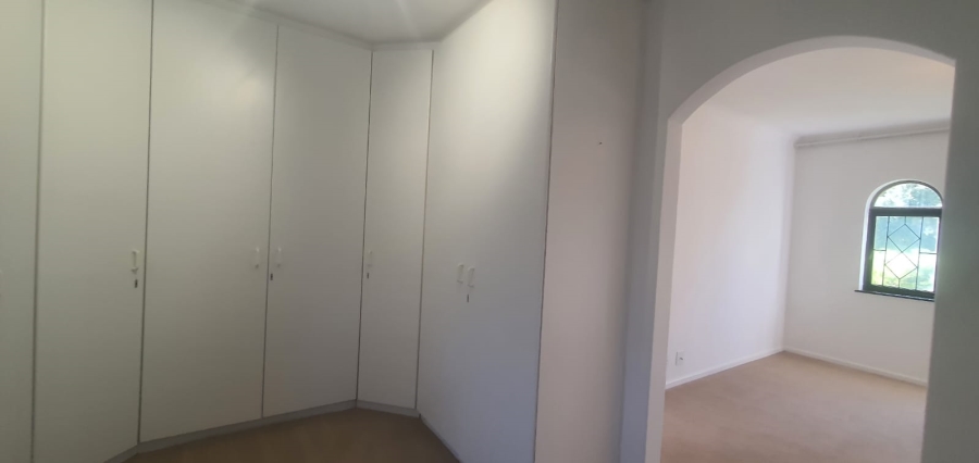 To Let 5 Bedroom Property for Rent in Constantia Western Cape